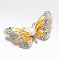 Fashion Brooch Jewelry Brass with Freshwater Pearl Butterfly gold color plated Unisex & micro pave cubic zirconia & epoxy gel nickel lead & cadmium free Sold By PC