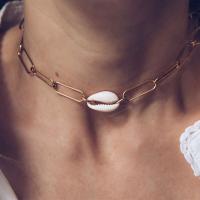 Fashion Choker Necklace Shell with Zinc Alloy portable golden Sold By Strand
