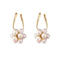 Zinklegierung Ohrringe, mit Perlen, goldfarben plattiert, für Frau, weiß, frei von Nickel, Blei & Kadmium, 22x55mm, verkauft von Paar