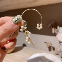 Fashion Earring Cuff and Wraps Zinc Alloy gold color plated for woman white nickel lead & cadmium free Sold By Pair
