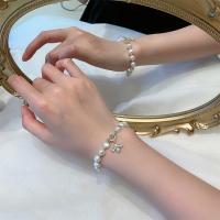 Bracelet en perles de culture d'eau douce, alliage de zinc, Placage de couleur d'or, pour femme, blanc, protéger l'environnement, sans nickel, plomb et cadmium, Diamètre intérieur:Environ 130mm, Vendu par brin