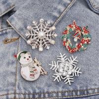Christmas Brooches Zinc Alloy with enamel Christmas Design & fashion jewelry & Unisex Sold By PC