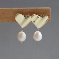 Freshwater Pearl øreringe, Zinc Alloy, med Ferskvandsperle, mode smykker, gylden, Solgt af par