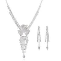 Conjuntos de joyería de aleación de zinc, pendiente & collar, con diamantes de imitación, 2 piezas, plateado, Vendido por Set