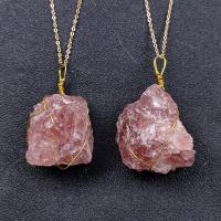 Pingentes quartzo natural, Morango Quartz, with liga de zinco, Irregular, aleatoriamente enviado, rosa, 30-50mm, vendido por PC