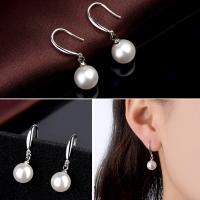 Messing Tropfen Ohrringe, mit Kunststoff Perlen, Modeschmuck, weiß, 30X10MM, verkauft von Paar