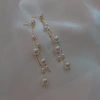 Fashion Fringe Boucles d'oreilles, alliage de zinc, avec perle de plastique, bijoux de mode, blanc, Vendu par paire