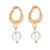 Zinc Alloy Oorbellen, met Plastic Pearl, plated, mode sieraden, goud, Verkocht door pair