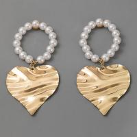 Zinklegierung Ohrringe, mit Kunststoff Perlen, Herz, plattiert, Modeschmuck & unisex, frei von Nickel, Blei & Kadmium, 70x40mm, verkauft von Paar