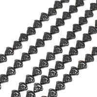 Perles hématite magnétique, triangle, poli, facettes, 10x10x4mm, Vendu par Environ 16 pouce brin