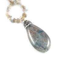 Ожерелье из агата, Агат, с Природный гравий, со стразами, серый, 800mm, продается Strand
