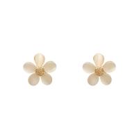 Zinc Alloy Stud Earring Flower plated fashion jewelry & for woman gold nickel lead & cadmium free Sold By Pair