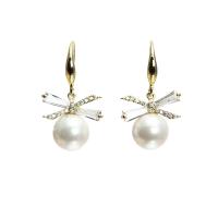 Messing Tropfen Ohrringe, mit Kunststoff Perlen, goldfarben plattiert, Micro pave Zirkonia & für Frau, weiß, 16x30mm, verkauft von Paar