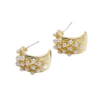 Tibetan Style Stud Earring, with Plastic Pearl, plated, fashion jewelry & for woman, gold, nickel, lead & cadmium free, 25x20mm, Sold By Pair