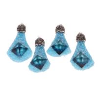 Pendentif en agate de quartz glacé, laiton, avec pierre gemme & agate quartz de glace, avec strass, bleu, 55x34x18mm, Vendu par PC