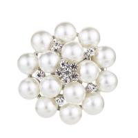 Plastic perle broche, Zinc Alloy, med perle, Flower, forgyldt, for kvinde & med rhinestone, hvid, 32x32mm, Solgt af PC