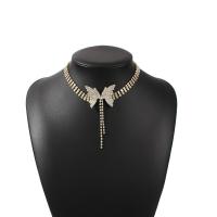Collar Gargantilla Moda, aleación de zinc, Mariposa, para mujer & con diamantes de imitación, más colores para la opción, 44x33mm, longitud:39 cm, Vendido por UD