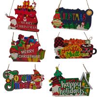 Fibra de densidad media Ornamentos colgantes de Navidad, dibujo de la mano, diferentes estilos para la opción, más colores para la opción, 5PCs/Grupo, Vendido por Grupo