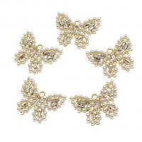 Colgantes de diamantes de imitación de la aleación de zinc, con perla, Mariposa, con diamantes de imitación, dorado, 24x31x4mm, Vendido por UD