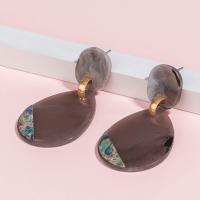 Boucle d'oreille bijoux acrylique, avec coquille d'ormeau & alliage de zinc, Placage de couleur d'or, pour femme & émail, plus de couleurs à choisir, 58x30mm, Vendu par paire