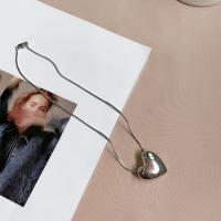 Collar de Acero Titanio, Partículas de acero, Corazón, chapado en color de plata, cadena de la serpiente & para mujer, plateado, 30x30mm, longitud:aproximado 45 cm, Vendido por UD