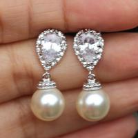 Boucles d'oreilles pendantes en laiton, perle d'imitation & pavé de micro zircon & pour femme, plus de couleurs à choisir, 22x9mm, Vendu par paire