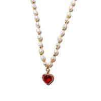Collier de chaîne en laiton de perles d'eau douce, avec perle d'eau douce cultivée, coeur, Plaqué d'or, pavé de micro zircon & pour femme, plus de couleurs à choisir, 18mm, Longueur:52 cm, Vendu par PC