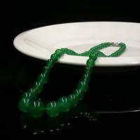 Green Calcedony Sweater Halskæde, Runde, Carved, poleret & gradueret perler & Unisex, flere farver til valg, Solgt Per 47 cm Strand