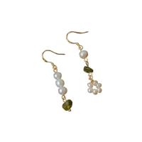 Boucles d'oreilles en perles d'eau douce, laiton, avec perle & Olivine naturelle, Plaqué d'or, Naturel & bijoux de mode & pour femme, 21mm, Vendu par paire