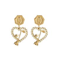 Boucles d'oreilles en alliage de zinc, avec Plastique ABS perle, Placage, bijoux de mode & pour femme, doré, Vendu par paire
