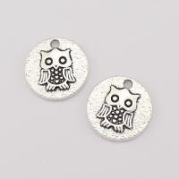 Zinc Alloy Pendants Round plated With Animal Pattern silver color Sold By Bag