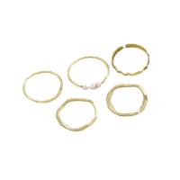 Ensemble d’anneau en alliage de zinc, avec perle de plastique, 5 pièces & bijoux de mode & pour femme, doré, Vendu par fixé