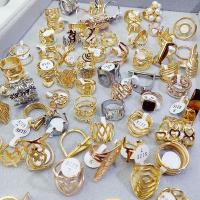 Titan Edelstahl Ringe, Titanstahl, mit Kunststoff Perlen, 18 K vergoldet, zufällig gesendet & Modeschmuck & unisex & mit kubischem Zirkonia, 18-20mm, 10PCs/Menge, verkauft von Menge