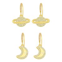 Messing oorbellen met micro-paved kubieke zirconia's, gold plated, mode sieraden & micro pave zirconia, gouden, Verkocht door pair