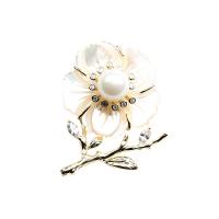 Shell Broche, Messing, med White Shell & Plastic Pearl, Flower, guldfarve belagt, for kvinde, nikkel, bly & cadmium fri, 30x42mm, Solgt af PC