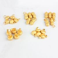 Bijoux pendentifs en laiton, Placage de couleur d'or, styles différents pour le choix, doré, protéger l'environnement, sans nickel, plomb et cadmium, Vendu par PC