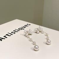 Zinc Alloy Drop Earring, med Plastic Pearl, Bowknot, forgyldt, for kvinde & emalje, 20x50mm, Solgt af par
