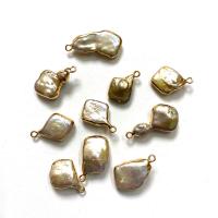 Pingentes de pérolas de água doce, with liga de zinco, cromado de cor dourada, joias de moda, branco, 10x20-15x30mm, 5PC/Bag, vendido por Bag