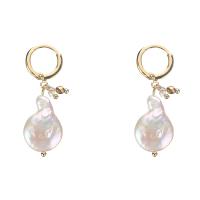 Freshwater Pearl Earrings Brass with Freshwater Pearl gold color plated for woman white Sold By Pair