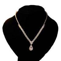 Латунь модный ювелирный набор, серьги & ожерелье, с 4.8inch наполнитель цепи, Каплевидная форма, 2 шт. & Женский & со стразами, серебряный, не содержит никель, свинец, 25x10mm, 25mm, длина:Приблизительно 11.8 дюймовый, продается указан