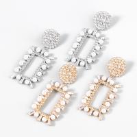 Boucles d'oreilles en alliage de zinc, avec Plastique ABS perle, bijoux de mode & pour femme & avec zircone cubique, plus de couleurs à choisir, 72x31mm, Vendu par paire