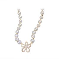 Plastik perle halskæde, Zinc Alloy, med Plastic Pearl, Flower, guldfarve belagt, for kvinde & med rhinestone & hule, Længde Ca. 19.8 inch, Solgt af PC
