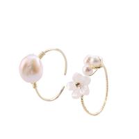 Shell Finger Rings Brass with White Lip Shell & Plastic Pearl Adjustable & for woman golden 17mm Sold By PC