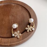 Zinklegierung Ohrstecker, mit Kunststoff Perlen, Blume, goldfarben plattiert, Koreanischen Stil & für Frau & mit Strass, 20x20mm, verkauft von Paar