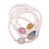Bracelet en perles de culture d'eau douce, perle d'eau douce cultivée, avec Agate & laiton, Placage de couleur d'or, pour femme & facettes, plus de couleurs à choisir, 4-5mm, Longueur:Environ 7.48 pouce, Vendu par PC