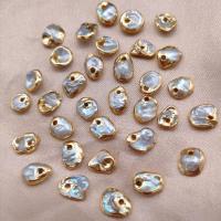 perle d'eau douce cultivée Ongles copeaux décoratifs, avec laiton, Placage de couleur d'or, DIY, blanc, 7mm, Vendu par PC
