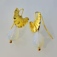 Zinklegierung Ohrringe, mit Opal, Tropfen, goldfarben plattiert, für Frau, weiß, frei von Nickel, Blei & Kadmium, 18x42mm, verkauft von Paar