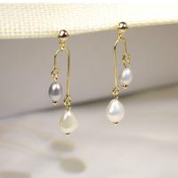 Boucles d'oreilles en perles d'eau douce, laiton, Plaqué d'or, bijoux de mode & styles différents pour le choix & pour femme, doré, 43mm, Vendu par paire