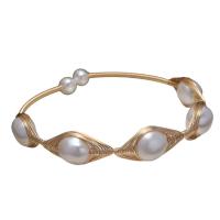 perle d'eau douce cultivée bracelet manchette, avec laiton, Placage de couleur d'or, pour femme, blanc, 10-12mm, Longueur:7.09 pouce, Vendu par PC
