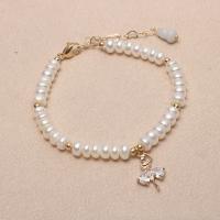 Bracelet en perles de culture d'eau douce, perle d'eau douce cultivée, avec zircon cubique & laiton, avec 1.57 chaînes de rallonge, fille, Placage de couleur d'or, pavé de micro zircon, blanc, 6-7mm, Vendu par 6.3 pouce brin